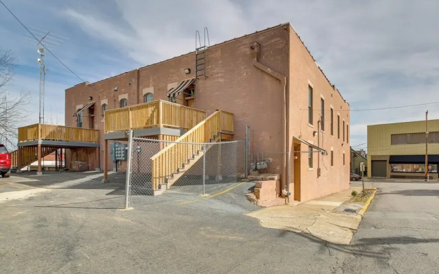 Spacious Downtown Hot Springs Vacation Rental!
