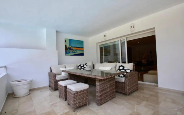 Charming 2 Bedroom Trocadero Arena area