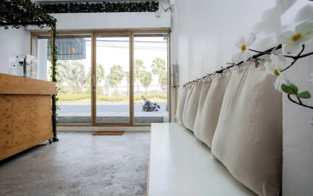 Nomad Plus Life Hostel Pattaya