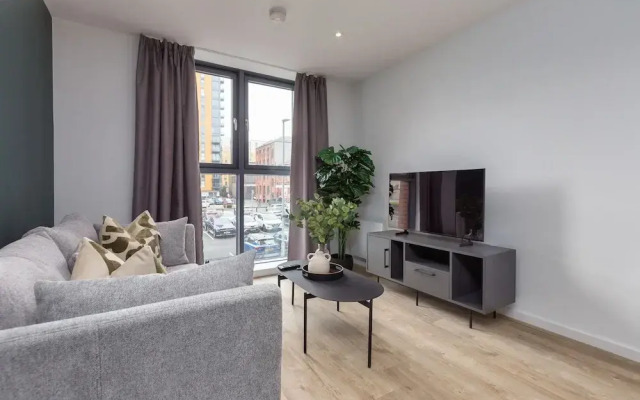 Modern 1-bed Flat in City Centre