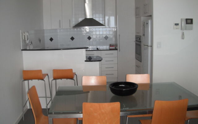 Meridian Alex Beach Apartments