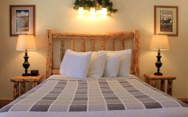 Moose Creek Inn