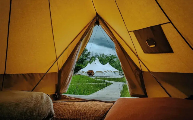 Luxury Glamping Retreat in Battle