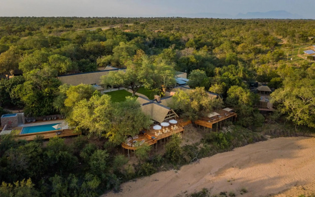 Thornybush Game Lodge