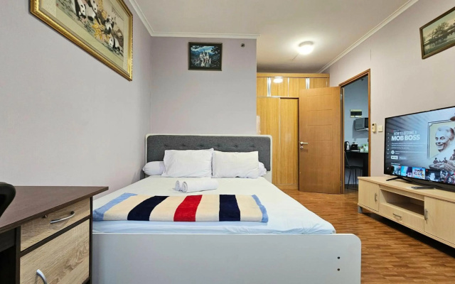 3BRs Penthouse View near JIEXPO Kemayoran Free Netflix & Amazone Prime Video – Guest Rooms – Jakarta
