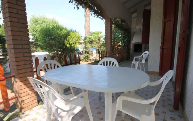 Attractive Holiday Home in Lido di Volano near Beach