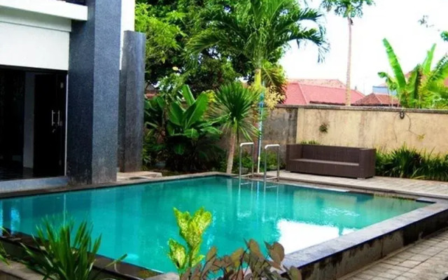Suzanne Homestay
