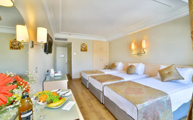 The Time Hotel Old City