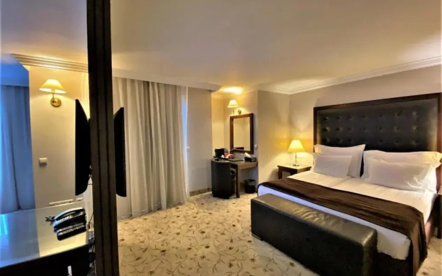 Maxi Park Hotel & Spa