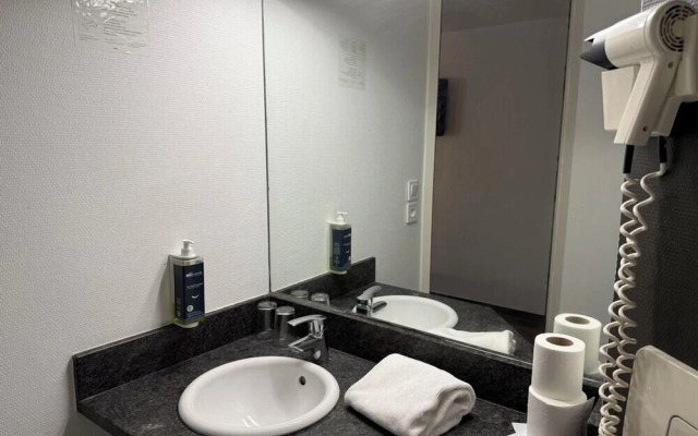 Hotel Kyriad BESANCON - Palente