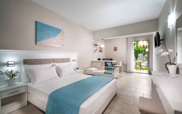Porfi Beach Hotel