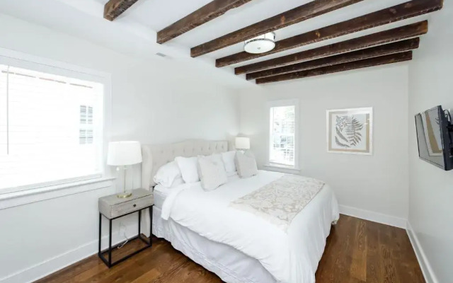 Guesthouse Charleston WEST 62 and 64