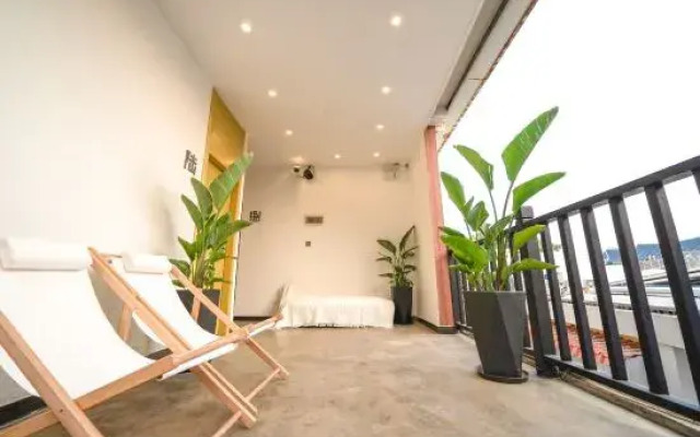 AMOY·Happiness Home Inn (Cozy Retreat Near the Sea, Huandao South Road)