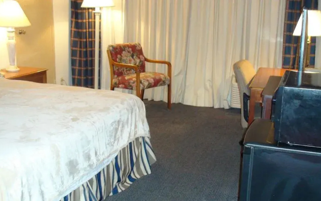 Armstrong Inn and Suites
