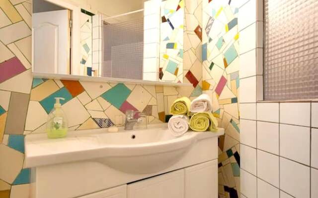 Apartment with 2 Bedrooms in Avignon, with Wifi - 40 Km From the Slopes
