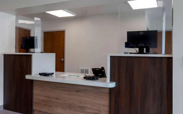 Quality Inn Saint Petersburg North-Tampa Bay