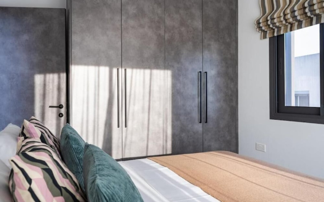 Casino & Mall Luxury Penthouse Suite