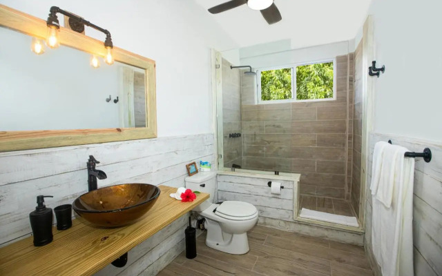 Kokomo Beach Suites