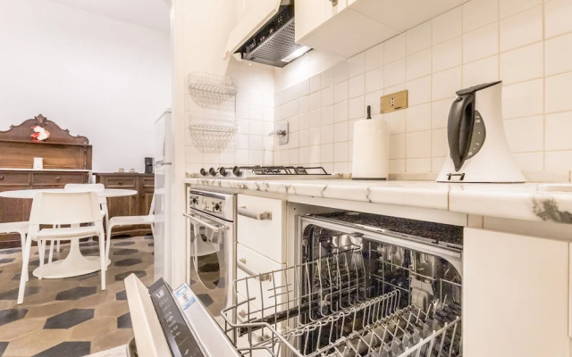 Casa Iside in Rome With 1 Bedrooms and 1 Bathrooms