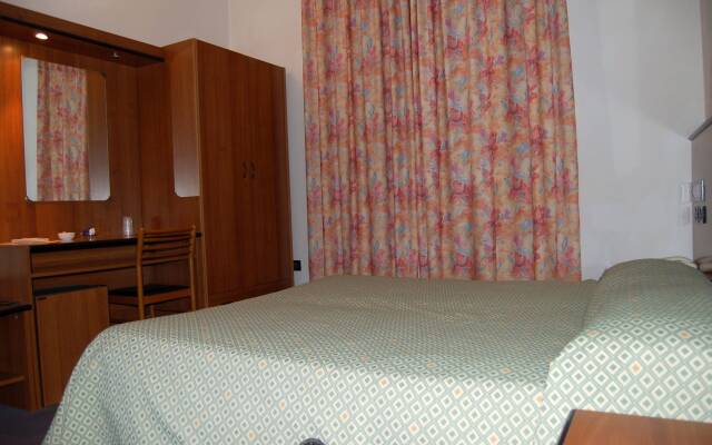 Hotel Leonardo