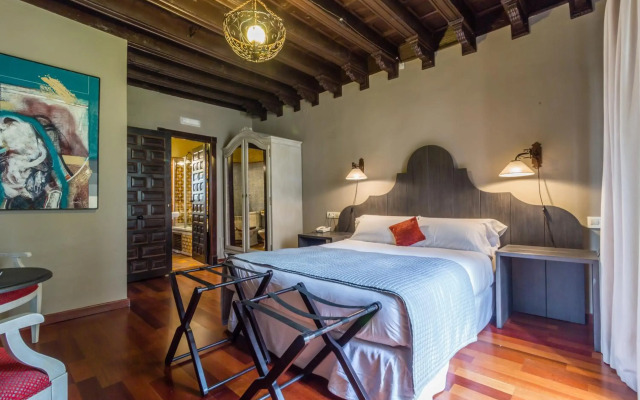 Palacio Mariana Pineda Hotel