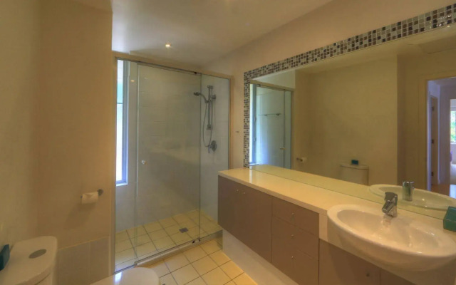 Rainbow Ocean Palms Resort