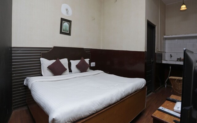 OYO 13691 Home River View 1BHK vashisht Manali
