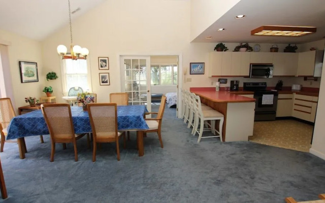 Captains Quarters - 5 Br Home