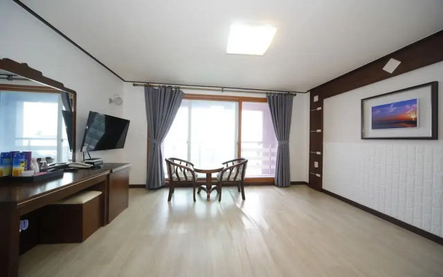 Yangyang Sunrise Hotel