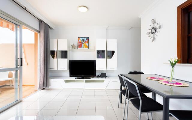 Home2Book Los Cristianos, Pool & Beach
