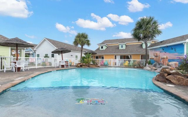 Mango Bungalow Sleeps 8 2 Community Pools