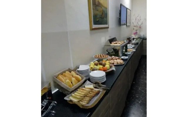 Hotel Elena