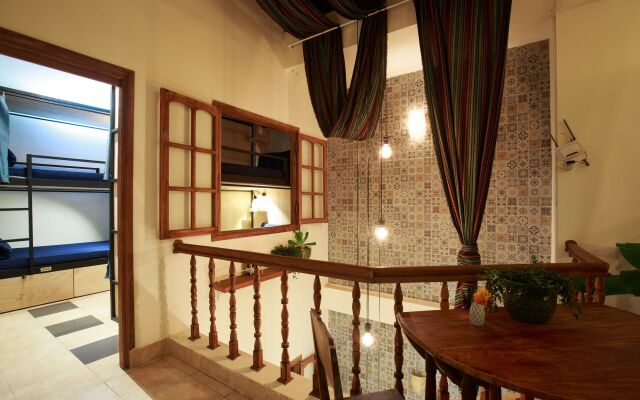 Leuleu Hostel