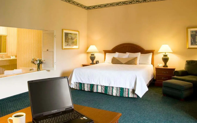 Hilton Garden Inn St. Charles