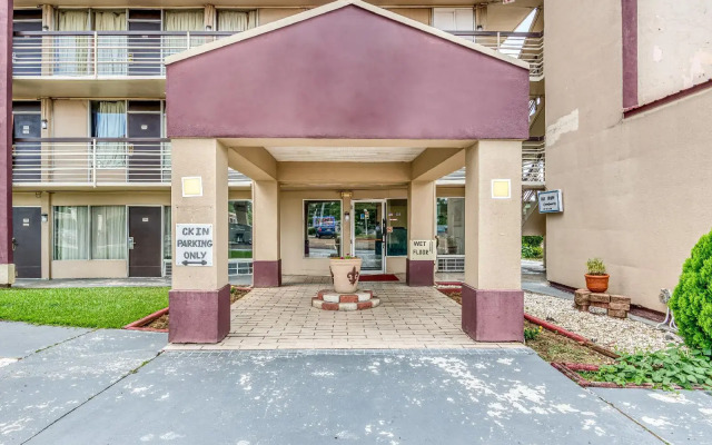 OYO Hotel Jackson North I-55