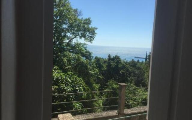 Guest house Geroev 16 marta