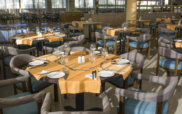 Kouros Palace Hotel