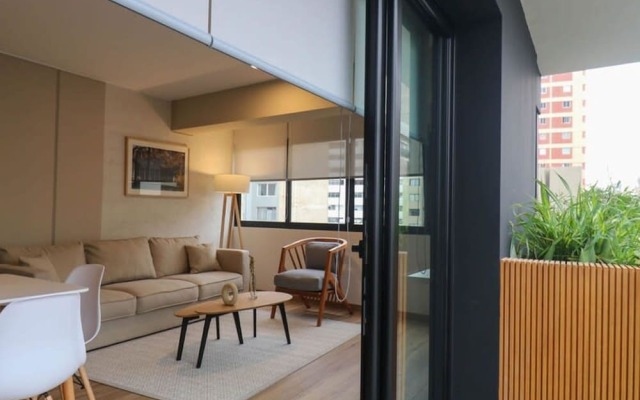 w Fancy 2BR With Balcony in Miraflores