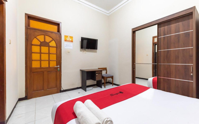 RedDoorz @ Soekarno Hatta