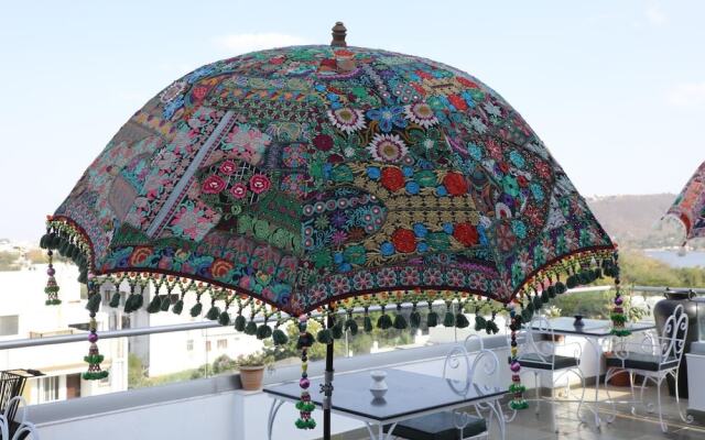 The Ramvilas - A Rooftop Lake View Hotel in Udaipur