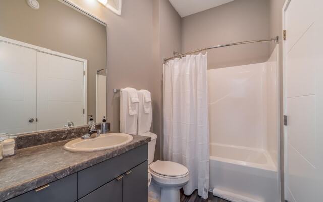 Des Moines Heavenly 1BD 1BA Downtown Apartment
