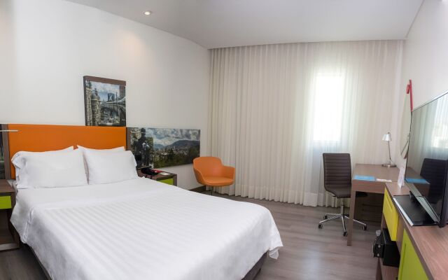 Hampton By Hilton Cartagena