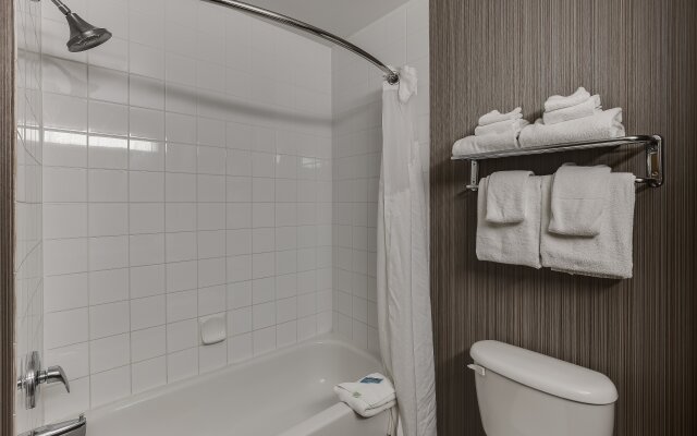 Holiday Inn Express & Suites Saskatoon, an IHG Hotel