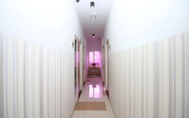 Violet Hotel