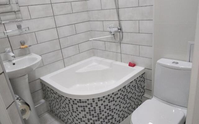 Apartment on Gulyamov 11