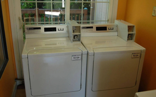 Western Inn Lakewood Tacoma