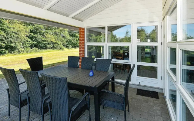8 Person Holiday Home in Oksbol