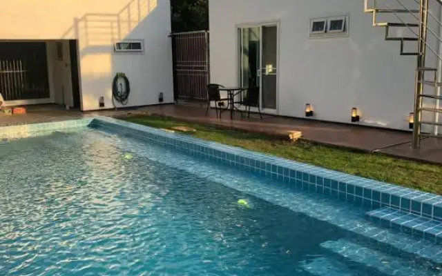 Chiang Khan Riverside Pool Villa