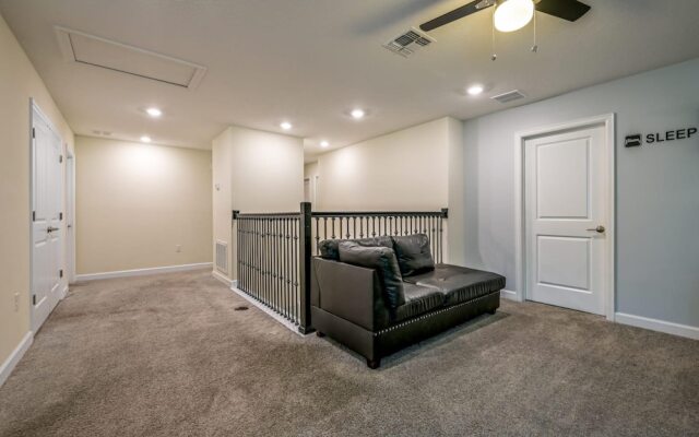 Family Paradise Space Themed Perfect Location