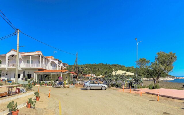 Stunning Apartment in Vasilika Evia With Wifi and 1 Bedrooms